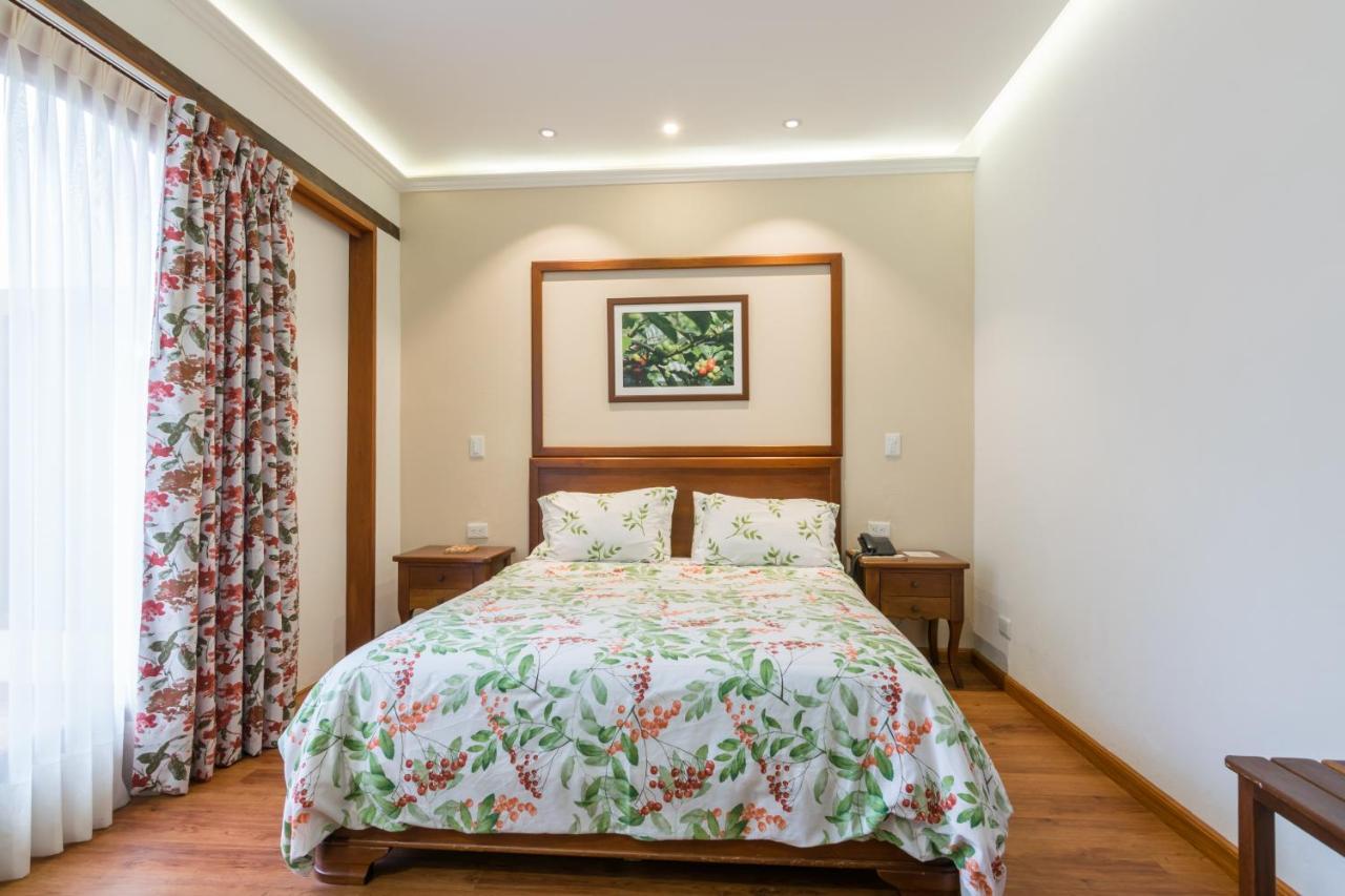La Casa Del Arbol Hotel Boutique Вилья-де-Лейва Экстерьер фото