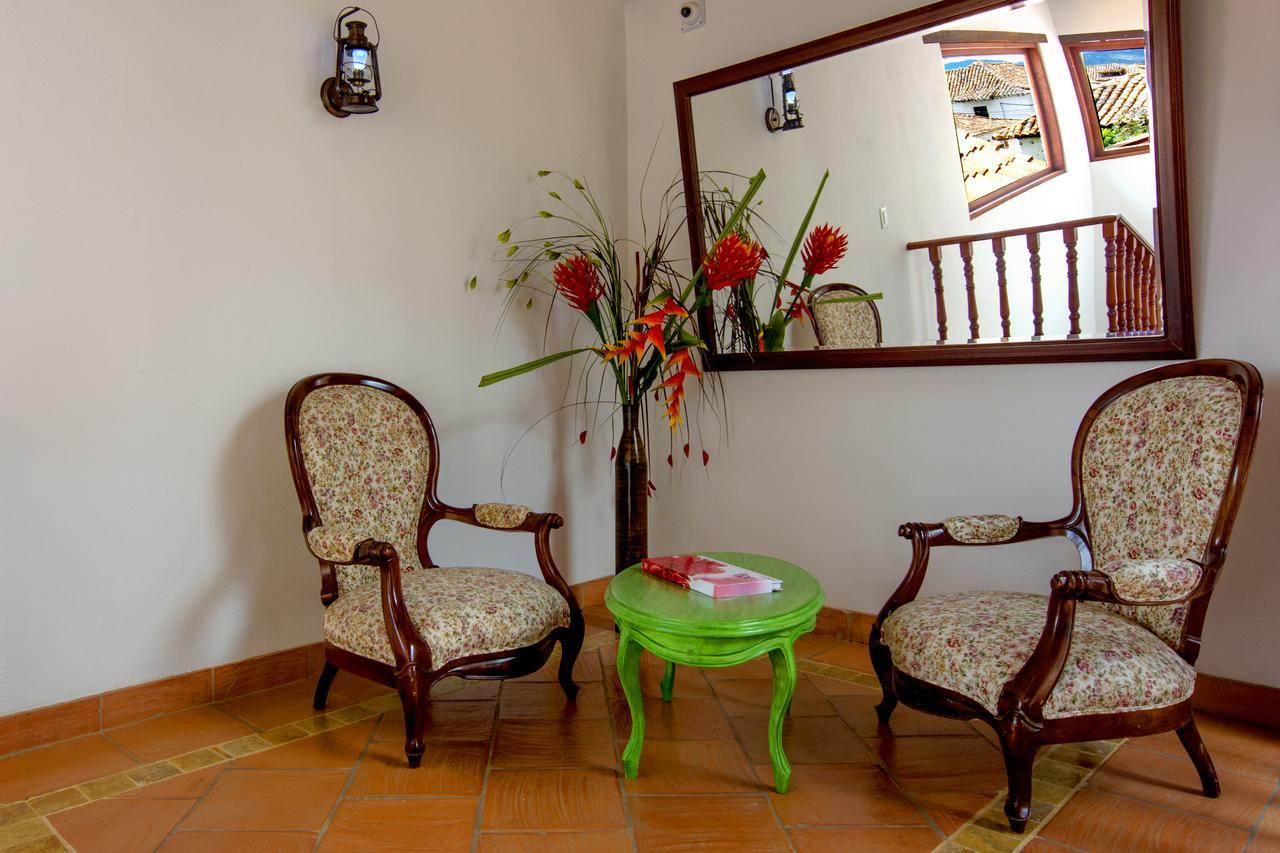 La Casa Del Arbol Hotel Boutique Вилья-де-Лейва Экстерьер фото