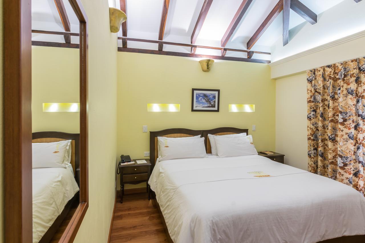 La Casa Del Arbol Hotel Boutique Вилья-де-Лейва Экстерьер фото