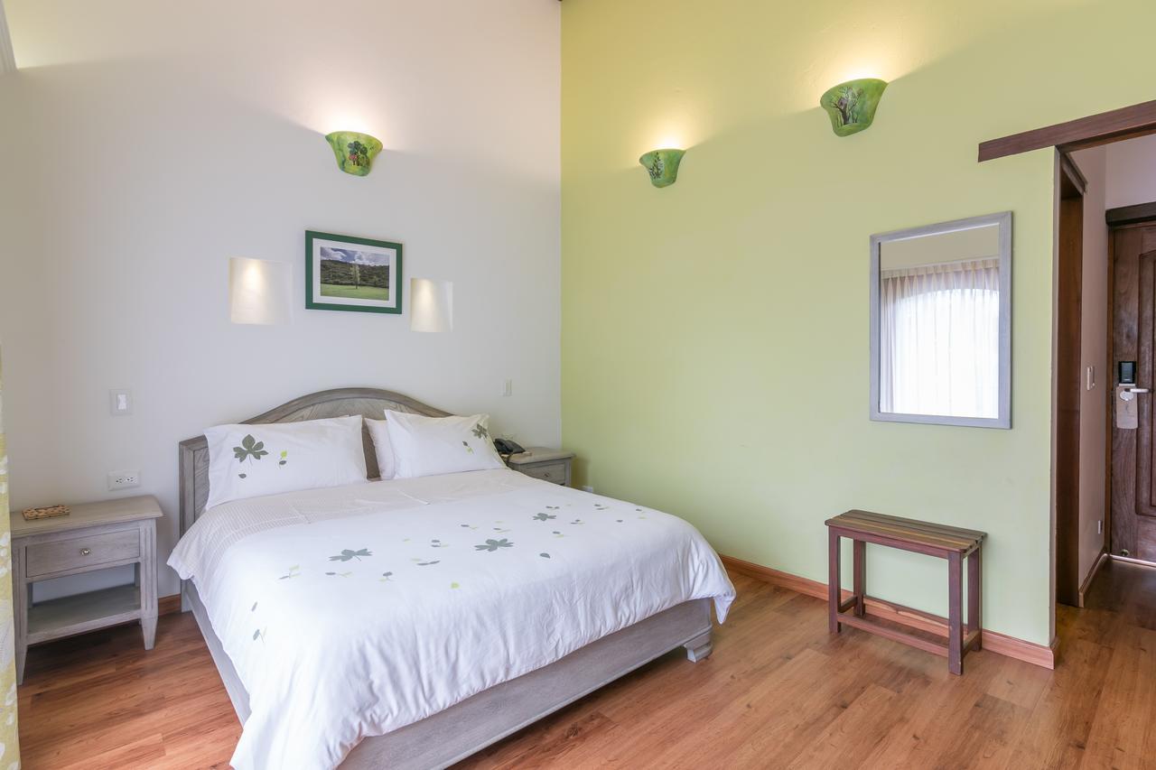 La Casa Del Arbol Hotel Boutique Вилья-де-Лейва Экстерьер фото